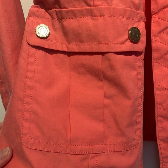 Trendy like new Tommy Hilfiger Coral Fall Trench coat with belt - Picture 3 of 8